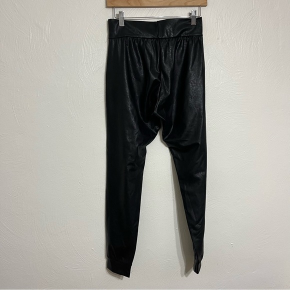 Commando Luxury Basics | Faux Leather Joggers in Black | size small - Picture 8 of 8